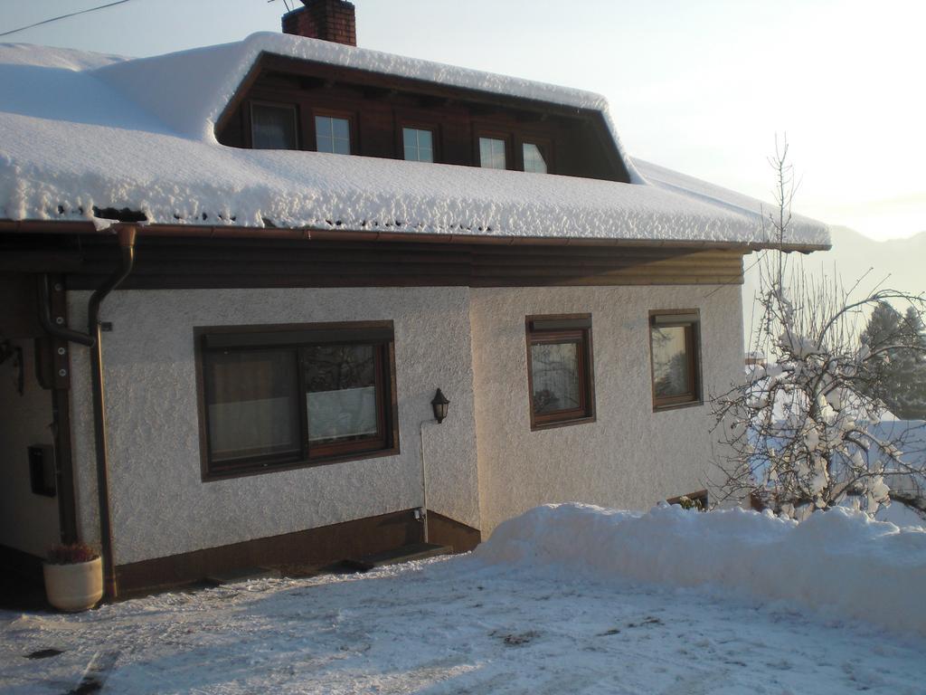 Ferienwohnungen Eggarter Fresach ภายนอก รูปภาพ